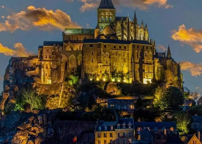 Semesterbostad Au Mont De La Rive #jaccuzi Et Mont-saint-michel # Pontorson