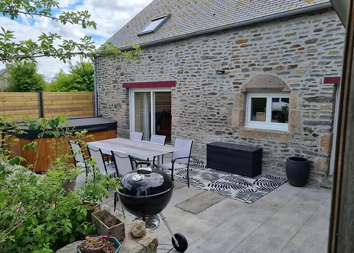 Semesterbostad Au Mont De La Rive #jaccuzi Et Mont-saint-michel # *